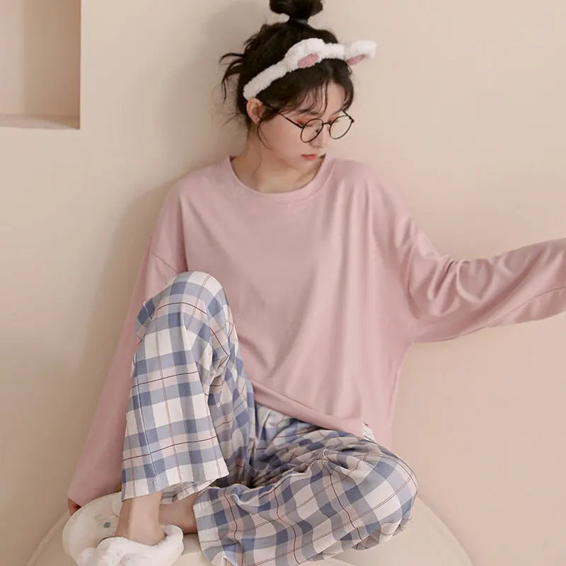 Pyjama Femme Confort – Ensemble T-shirt & Short à Carreaux